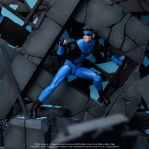 Invincible Wave 1 Invincible 6-Inch Scale Action Figure